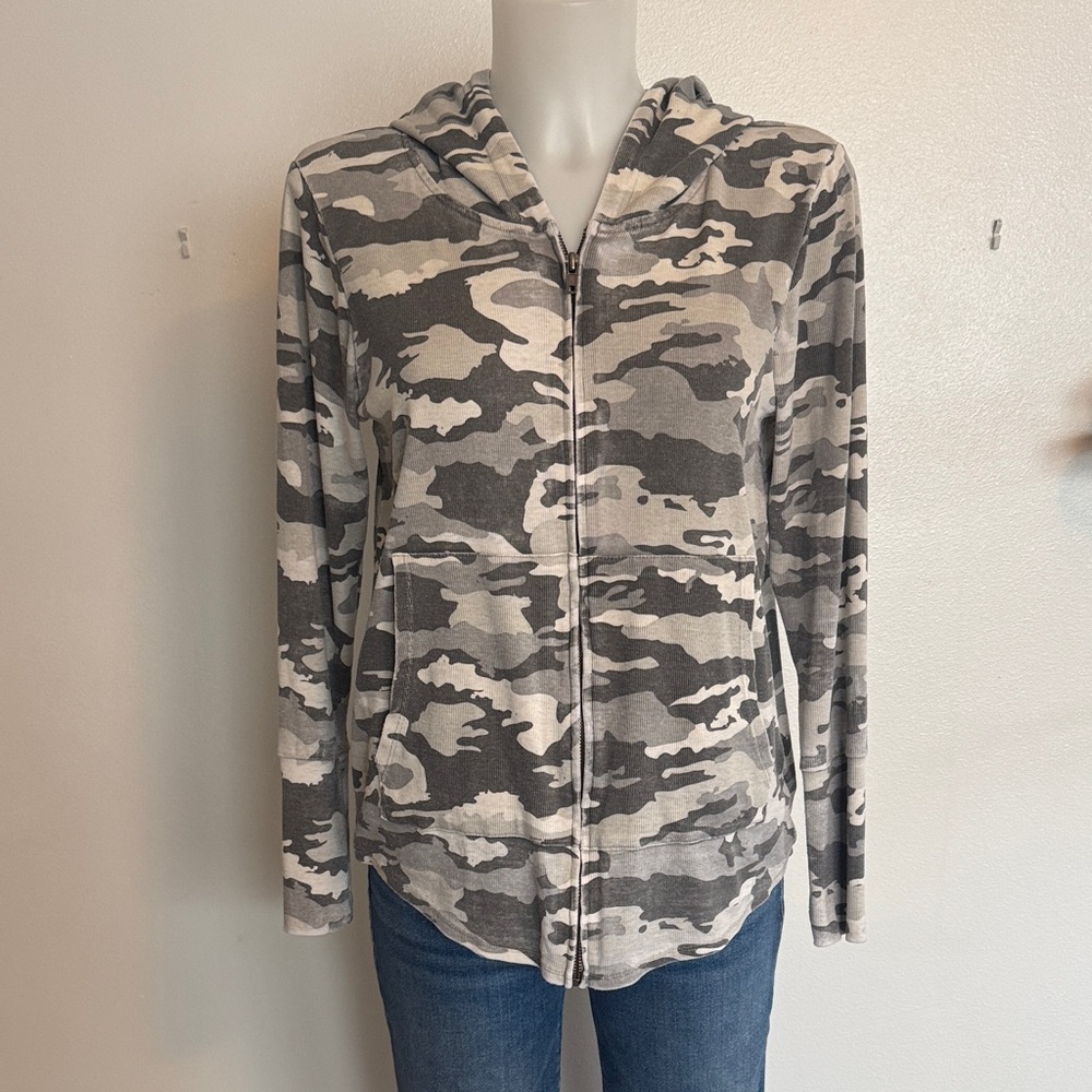 Camouflage Zip-Up Hoodie